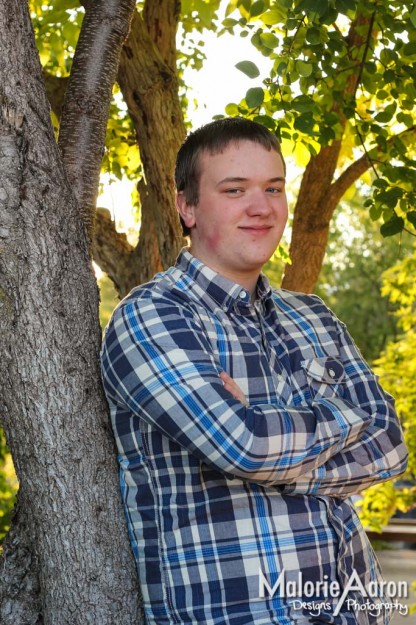 MalorieAaron-IdahoFalls-portraits-photographer-senior-pictures-KeyBank-handsome-graduate-2014