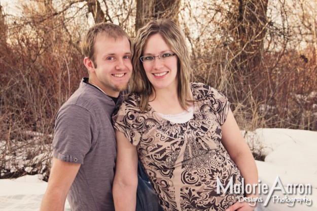 MalorieAaron-rexburgMaternity-portraits-couple-maternity-pregnant-baby-pictures-glowingMom-Rexburg