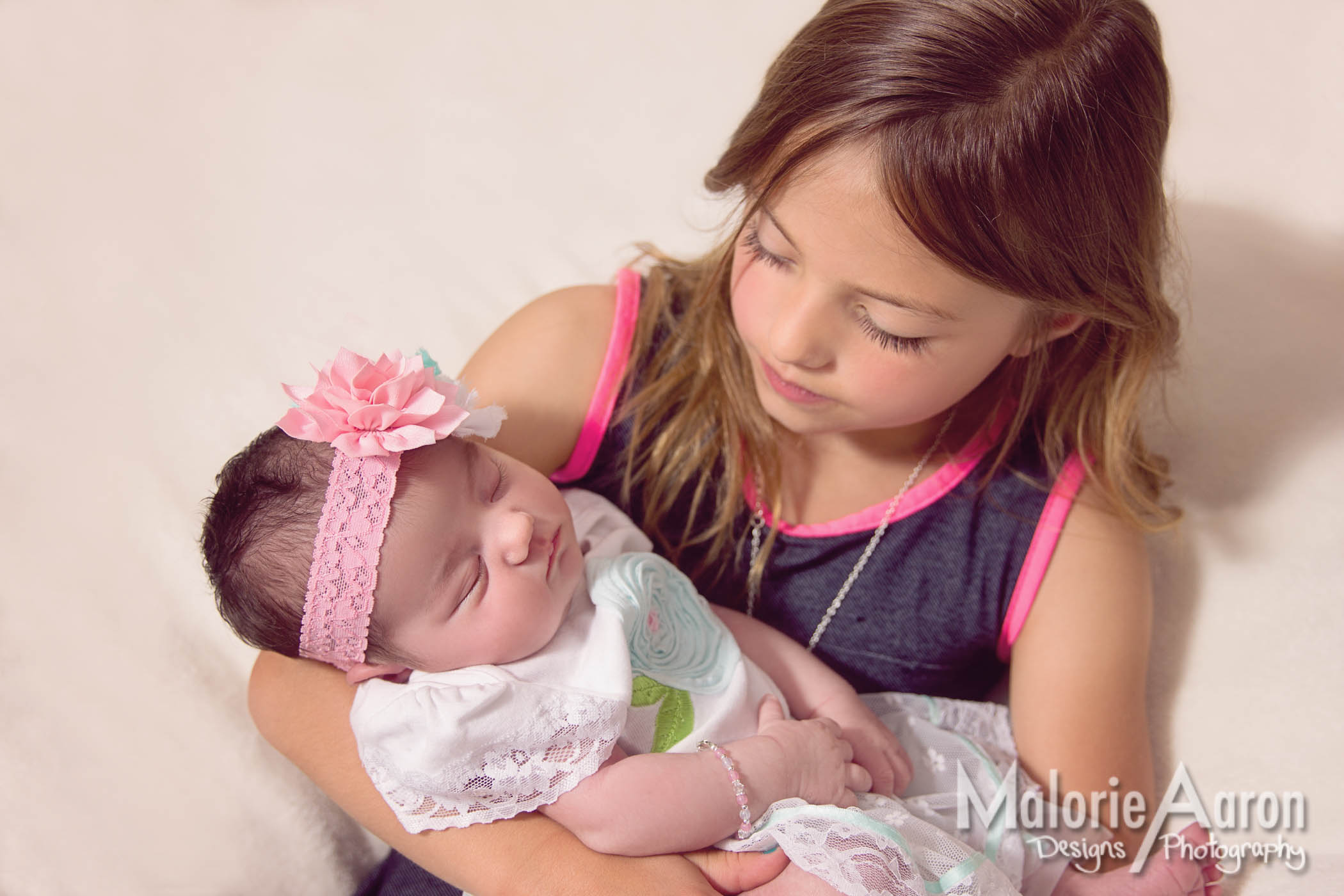 MalorieAaron, Photography, newborn, portraits, Davenport, Iowa, little, angel, baby, pictures, siblings