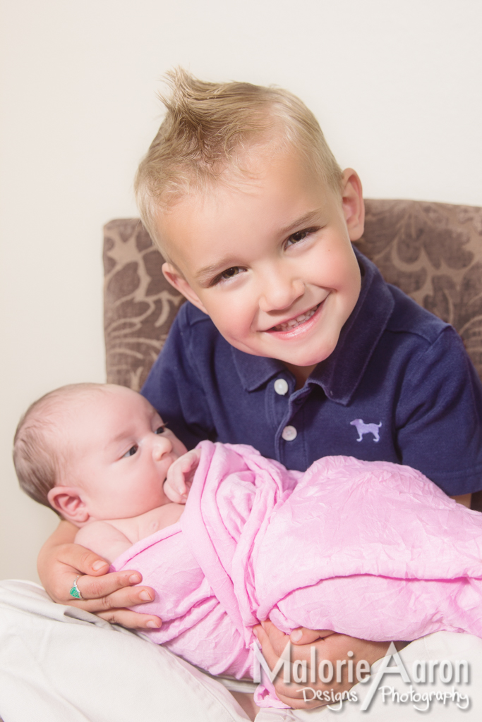 MalorieAaron, Photography, Davenport, Photographer, Iowa, QuadCities, newborn, portraits, siblings, baby