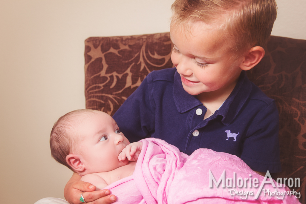 MalorieAaron, Photography, Davenport, Photographer, Iowa, QuadCities, newborn, portraits, siblings, baby