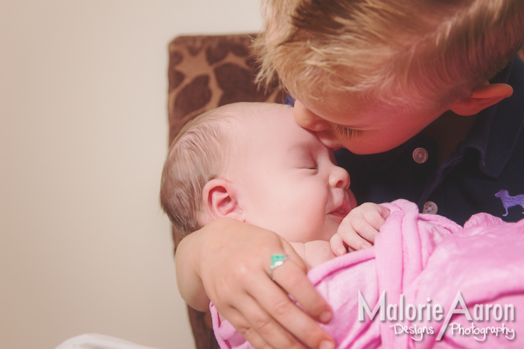 MalorieAaron, Photography, Davenport, Photographer, Iowa, QuadCities, newborn, portraits, siblings, baby