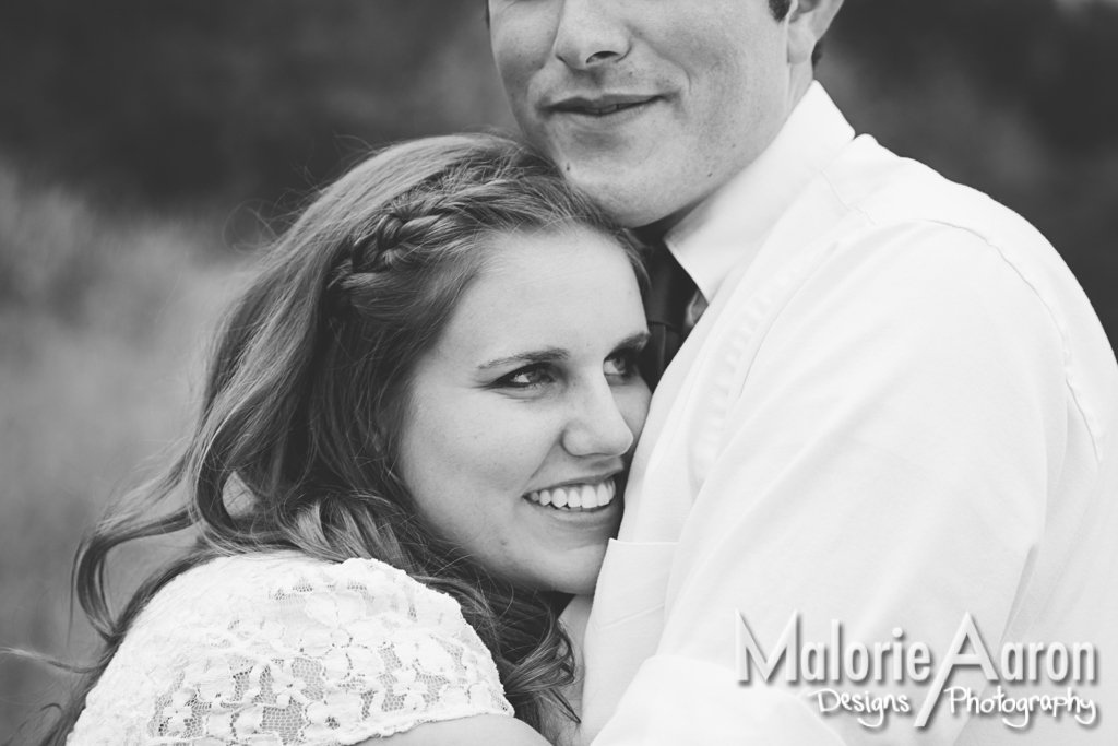 MalorieAaron, photography, quadCities, Davenport, engagement, portraits, river, romantic, couple