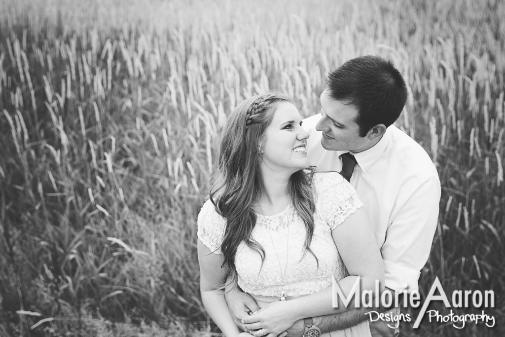 MalorieAaron, photography, quadCities, Davenport, engagement, portraits, river, romantic, couple