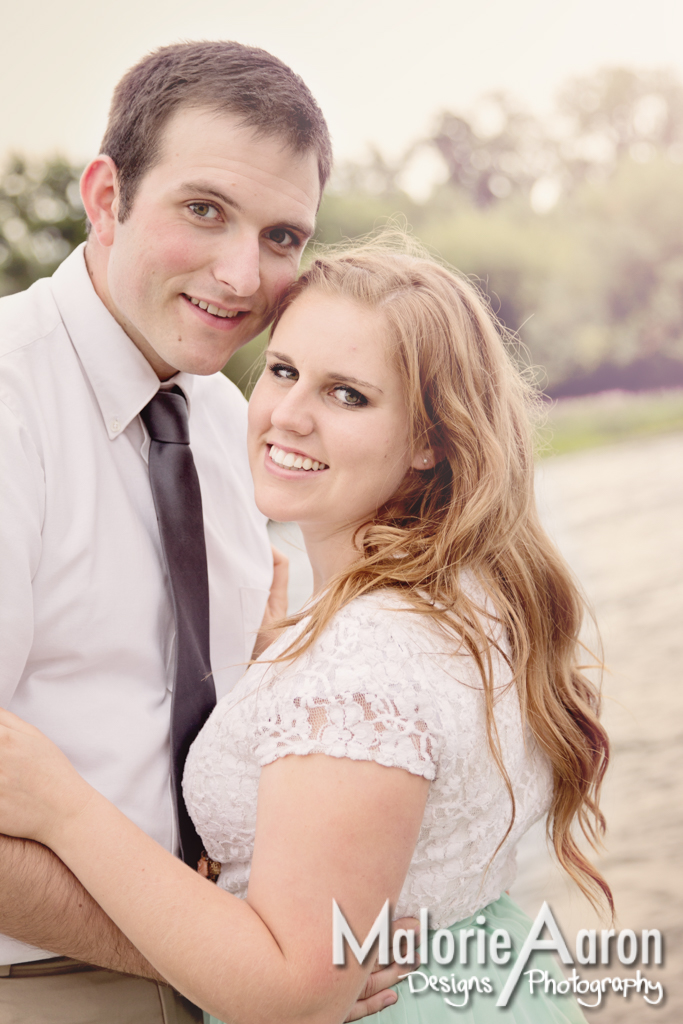 MalorieAaron, photography, quadCities, Davenport, engagement, portraits, river, romantic, couple