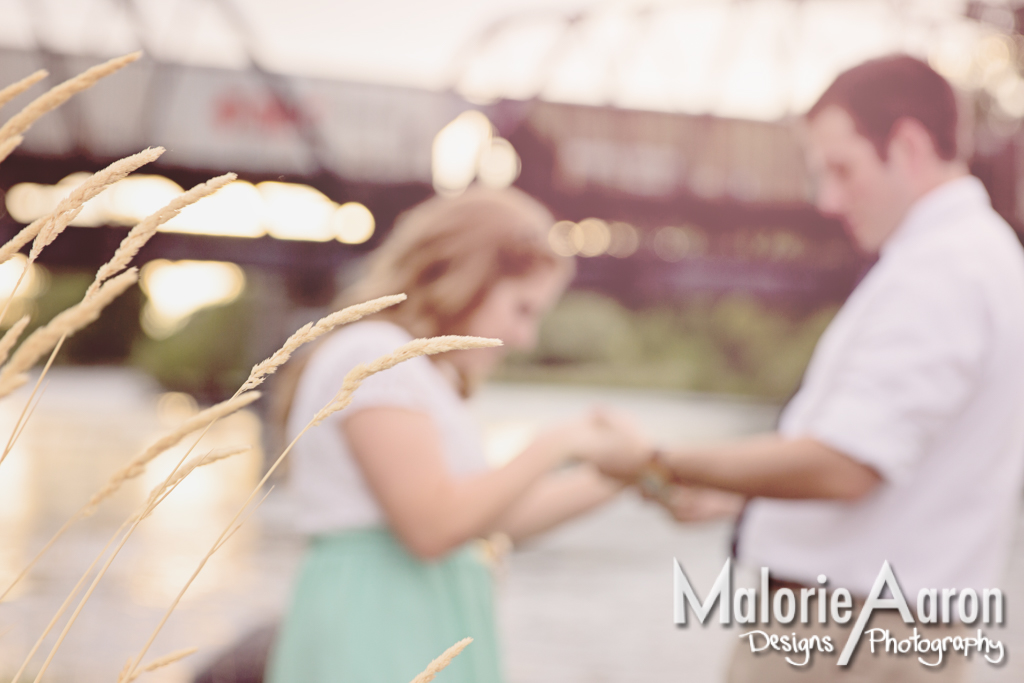 MalorieAaron, photography, quadCities, Davenport, engagement, portraits, river, romantic, couple