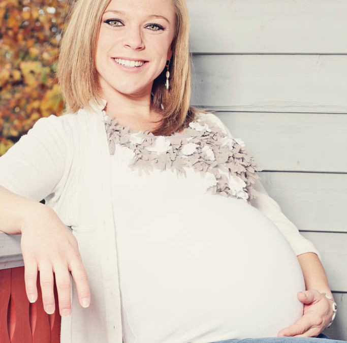 Malorie Aaron, rexburg, maternity, portraits, baby, it's a girl, coming soon, pregnant, couple